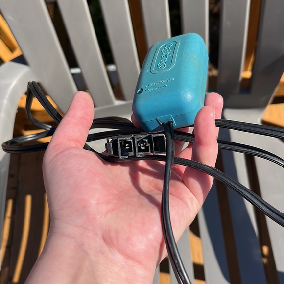 Power wheels charger - Picture 2 of 4